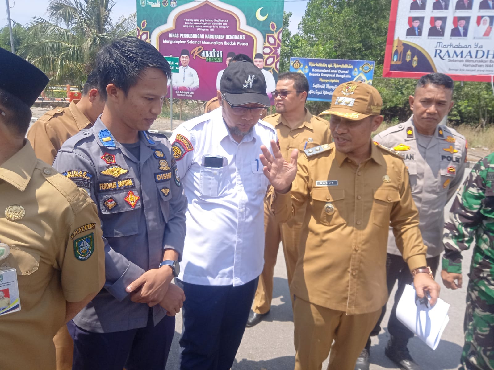 Cek Harga dan Ketersediaan Stok Sembako Jelang Lebaran, Wakil Bupati Tinjau Pasar Terubuk dan Pelabuhan Roro