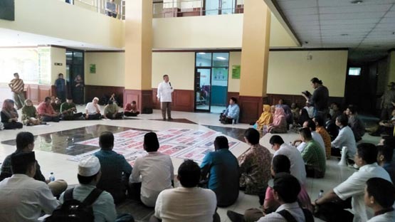 Tuntut Tunjangan, Dosen UIN Suska Demo