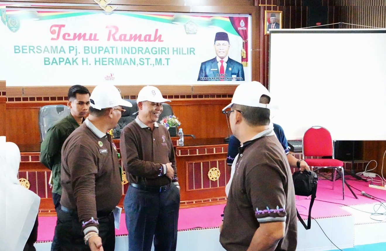 Pj.Bupati Herman Sampaikan Persoalan Agama Menjadi Skala Prioritas Saat Ramah Tamah Dengan Kepala KUA dan Kepsek MTs dan MA Se Inhil