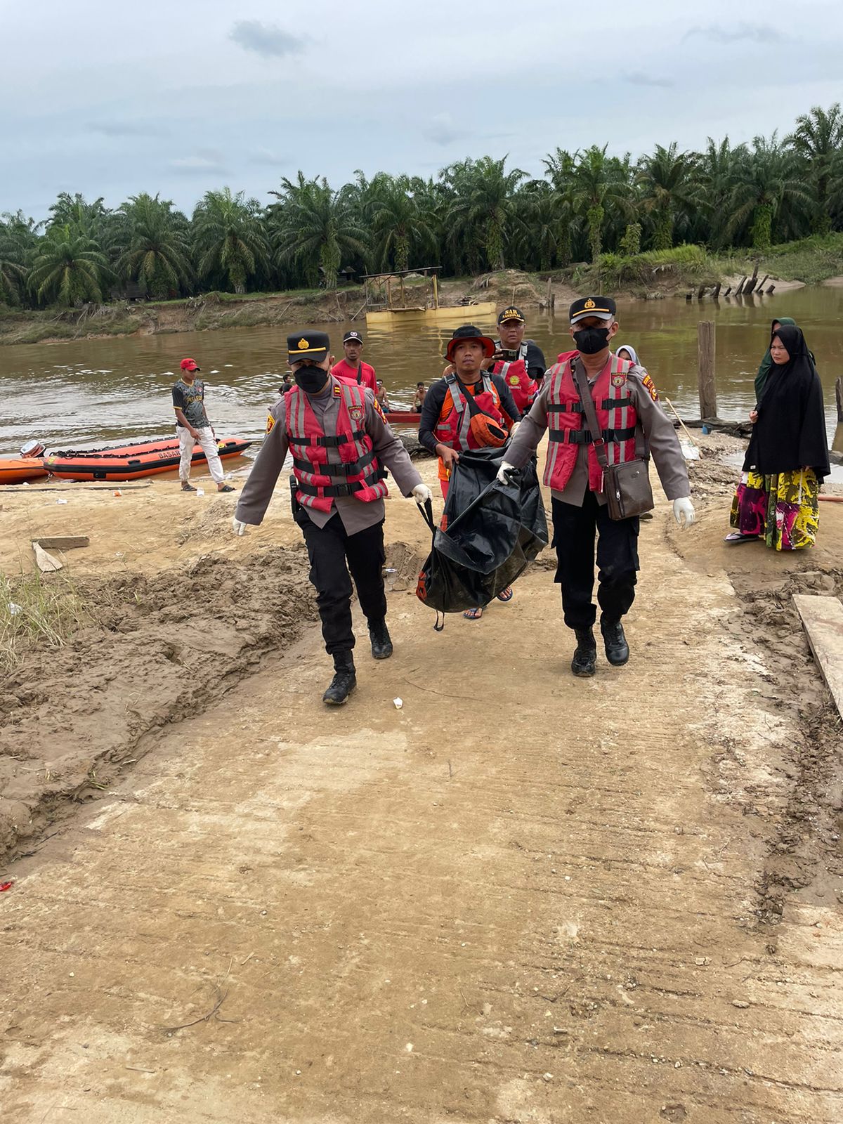 Seorang Balita Tenggelam di Sungai Batang Lubuh Ditemukan Meninggal