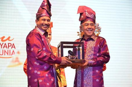 Kata Gubri, Menpar Targetkan Satu Juta Wisatawan Ke Riau