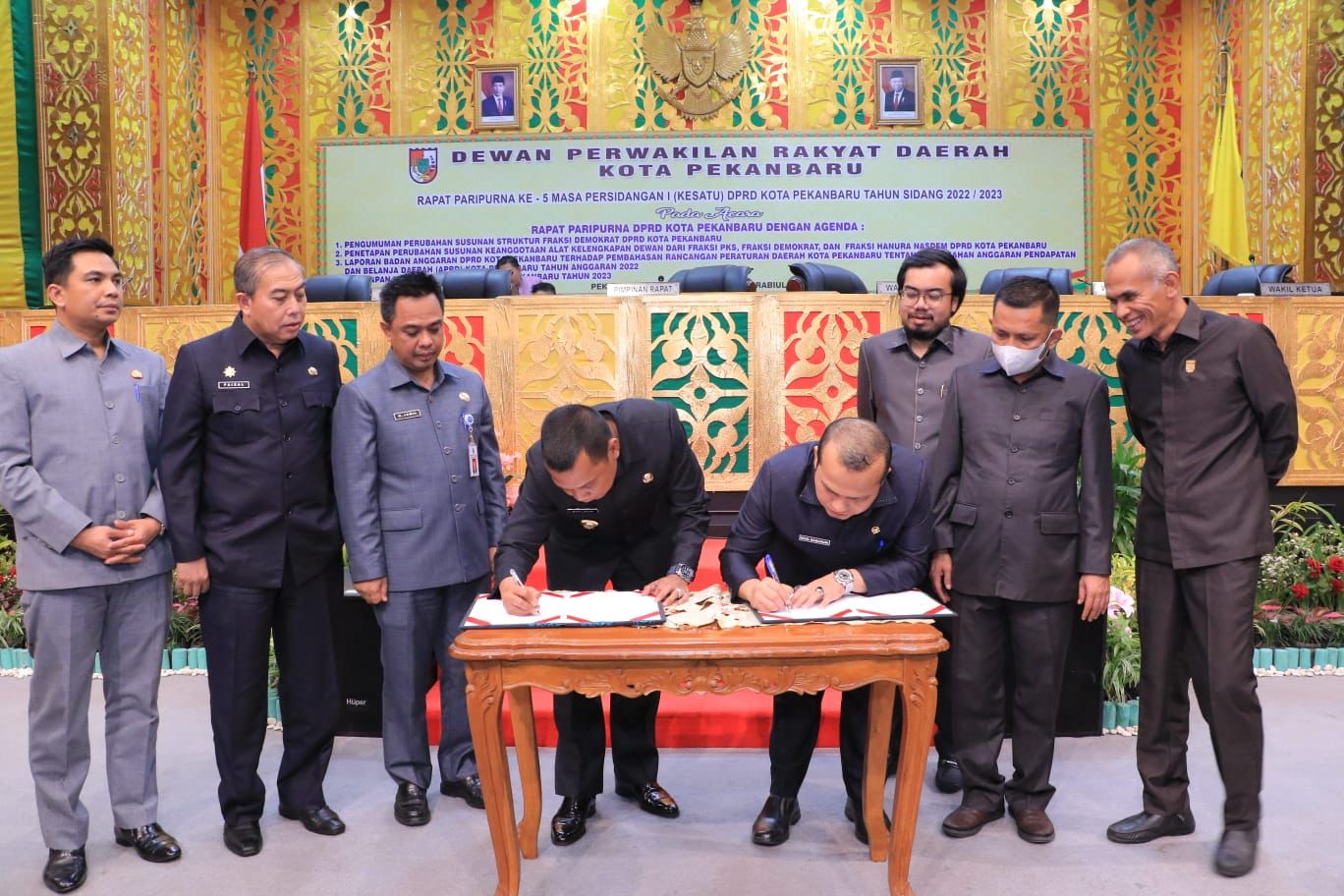 DPRD Kota Pekanbaru Sahkan APBD Pekanbaru 2023 Rp2,699 Triliun