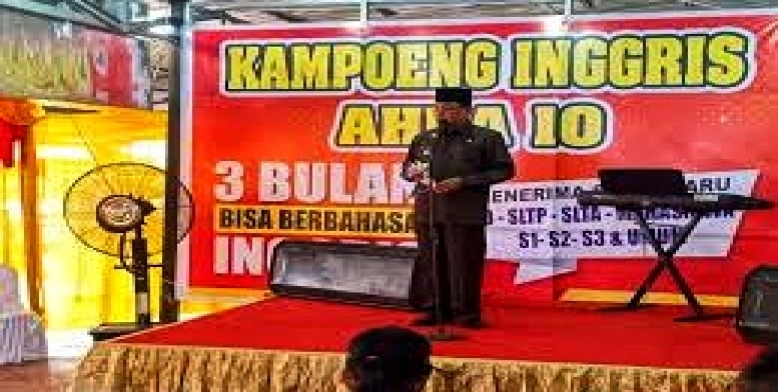 Bupati Inhil HM.Wardan Resmikan Kampoeng Inggris