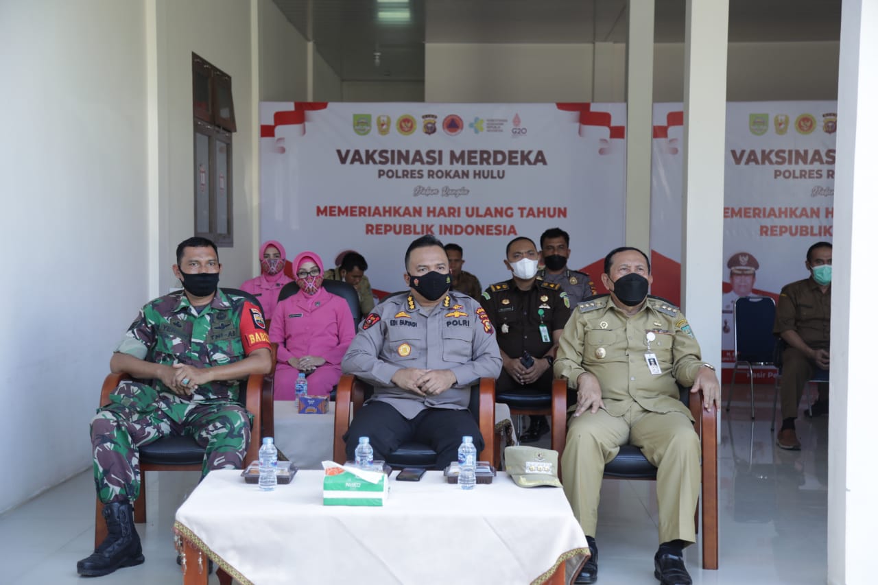 Bupati H. Sukiman Dukung Vaksinasi Merdeka