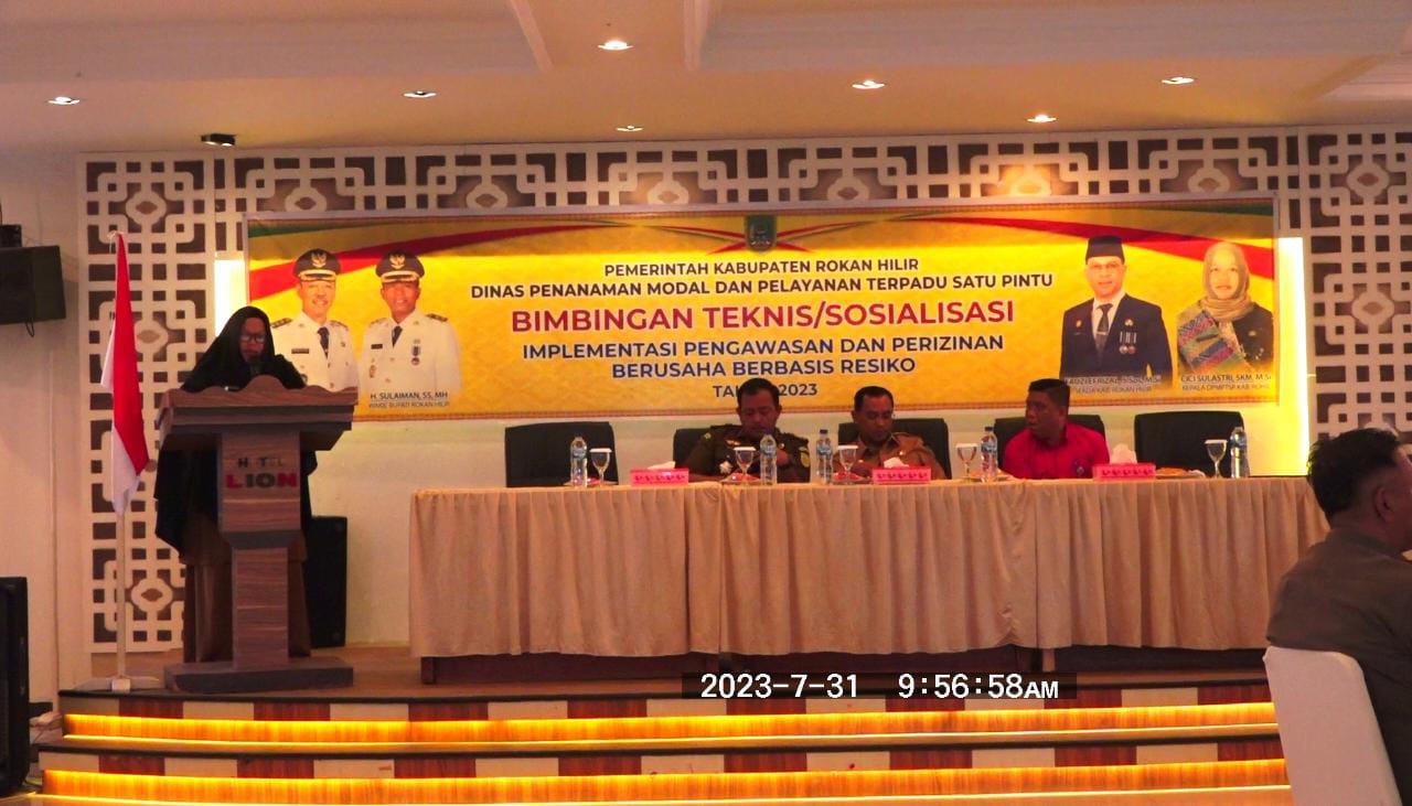 Sekda Rohil Buka Bimtek Implementasi Pengawasan Dan Perizinan Berusaha Berbasis Resiko