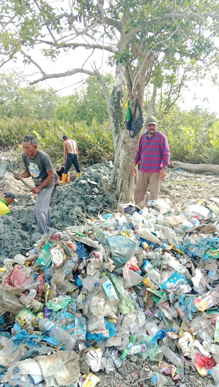 Pemkab Rohil Gencarkan Pembersihan Lingkungan dalam Penanganan KLB Malaria