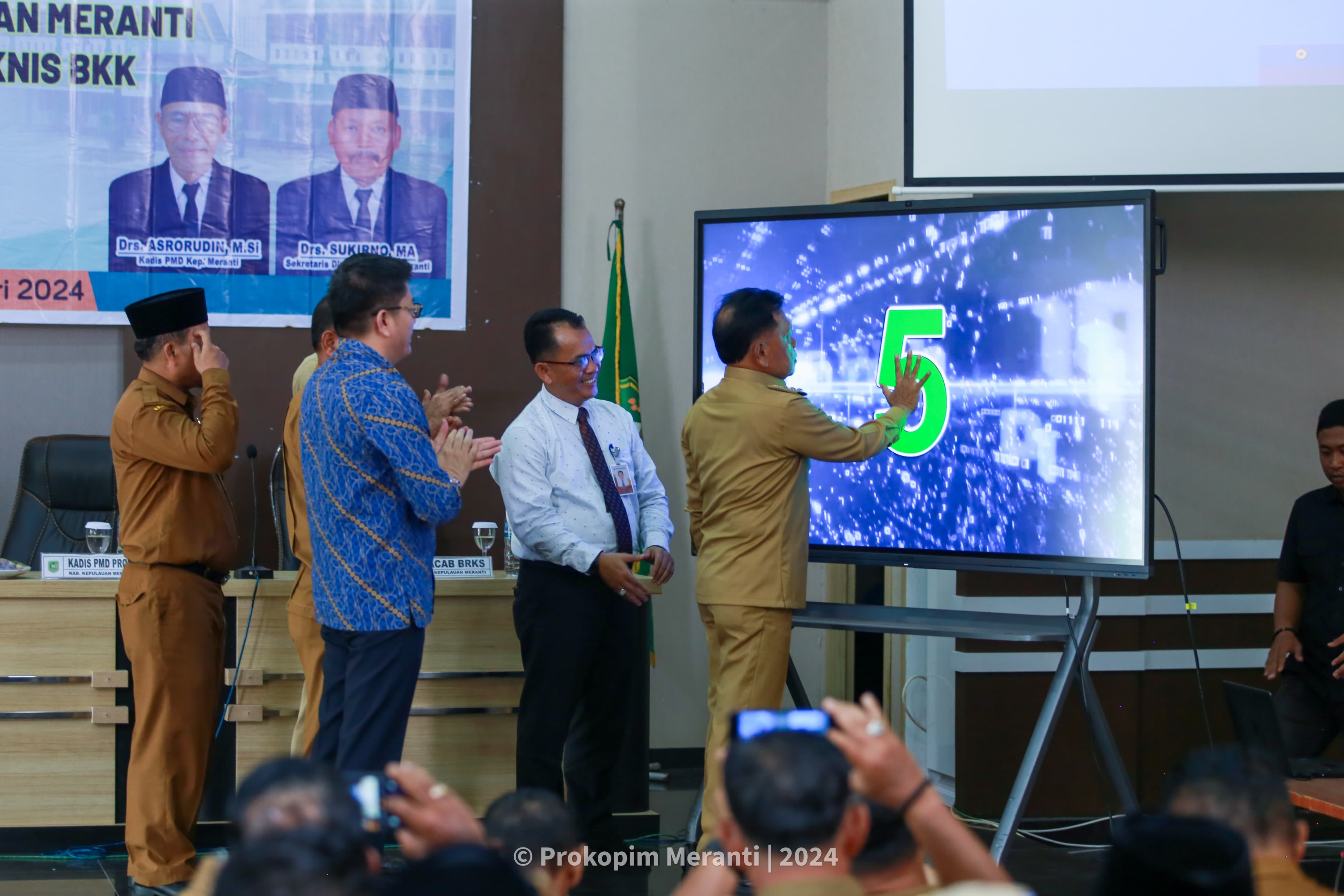 Plt Bupati Asmar Luncurkan Sistem Keuangan Non Tunai Bagi Desa se-Kabupaten Kepulauan Meranti