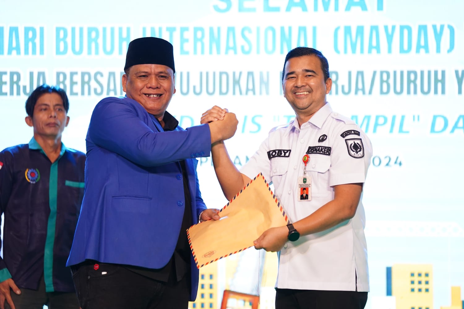 Ratusan Buruh  Tergabung dalam Serikat Sampaikan Aspirasi di Peringatan May Day