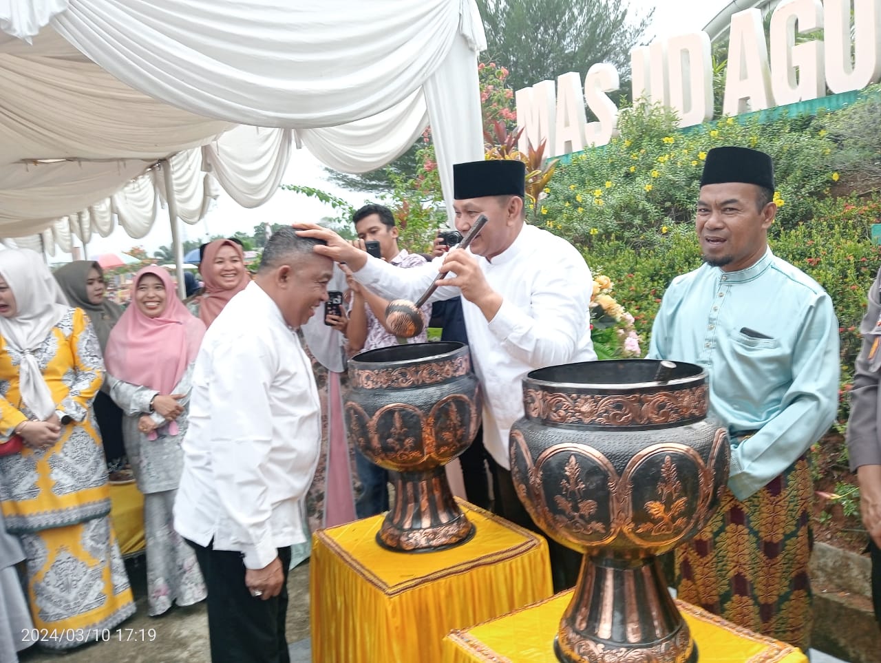 Wabup Rohul H. Indra Gunawan  Ajak Masyarakat Pertahankan Tradisi Mandi Balimau Kasai  Menjelang Puasa