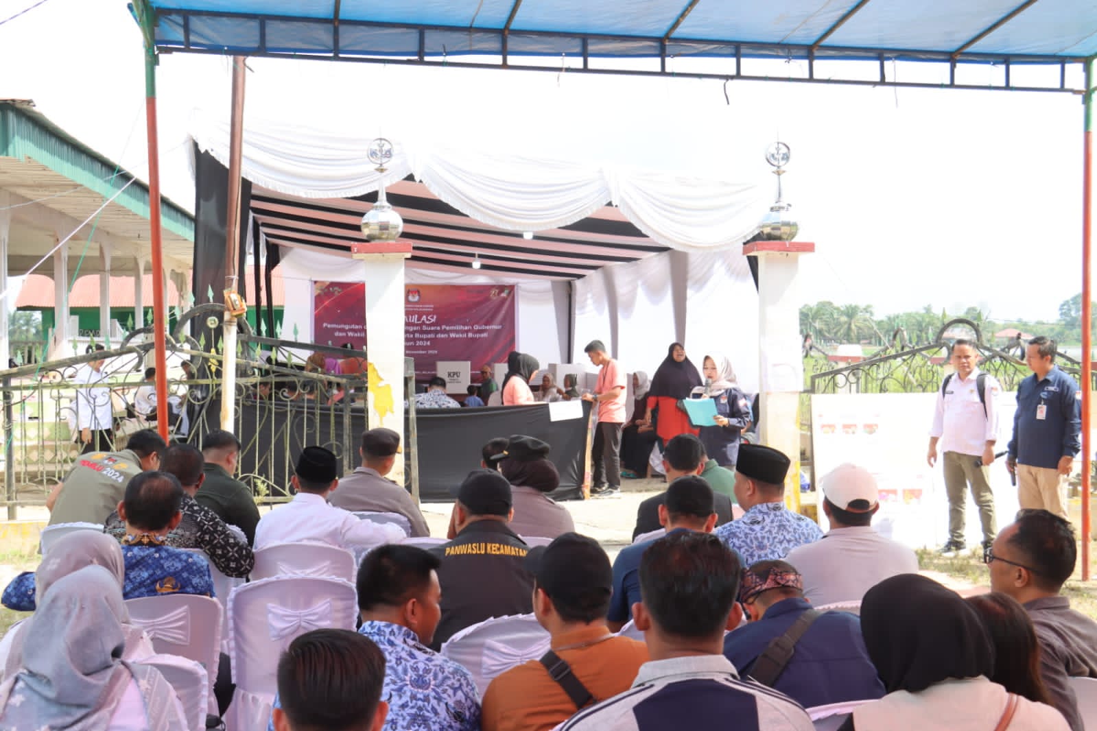 Polres dan KPU Pelalawan Gelar Simulasi Pemungutan Suara Pilkada 2024, Tegaskan Pentingnya Edukasi dan Kondusifitas