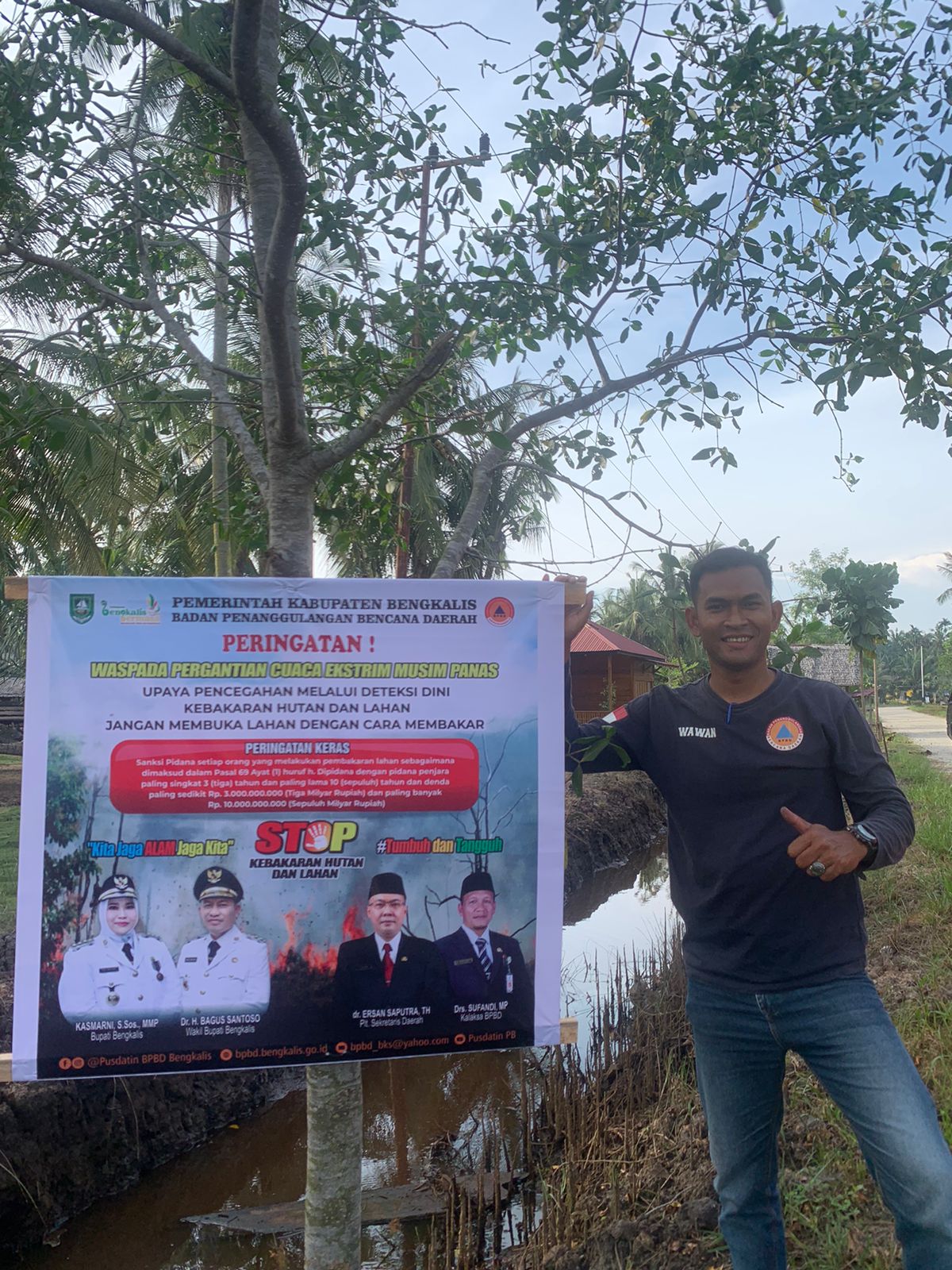 BPBD Bengkalis Melaksanakan Pemasangan Rambu-rambu Pencegahan Karhutla di Wilayah Rawan Kebakaran