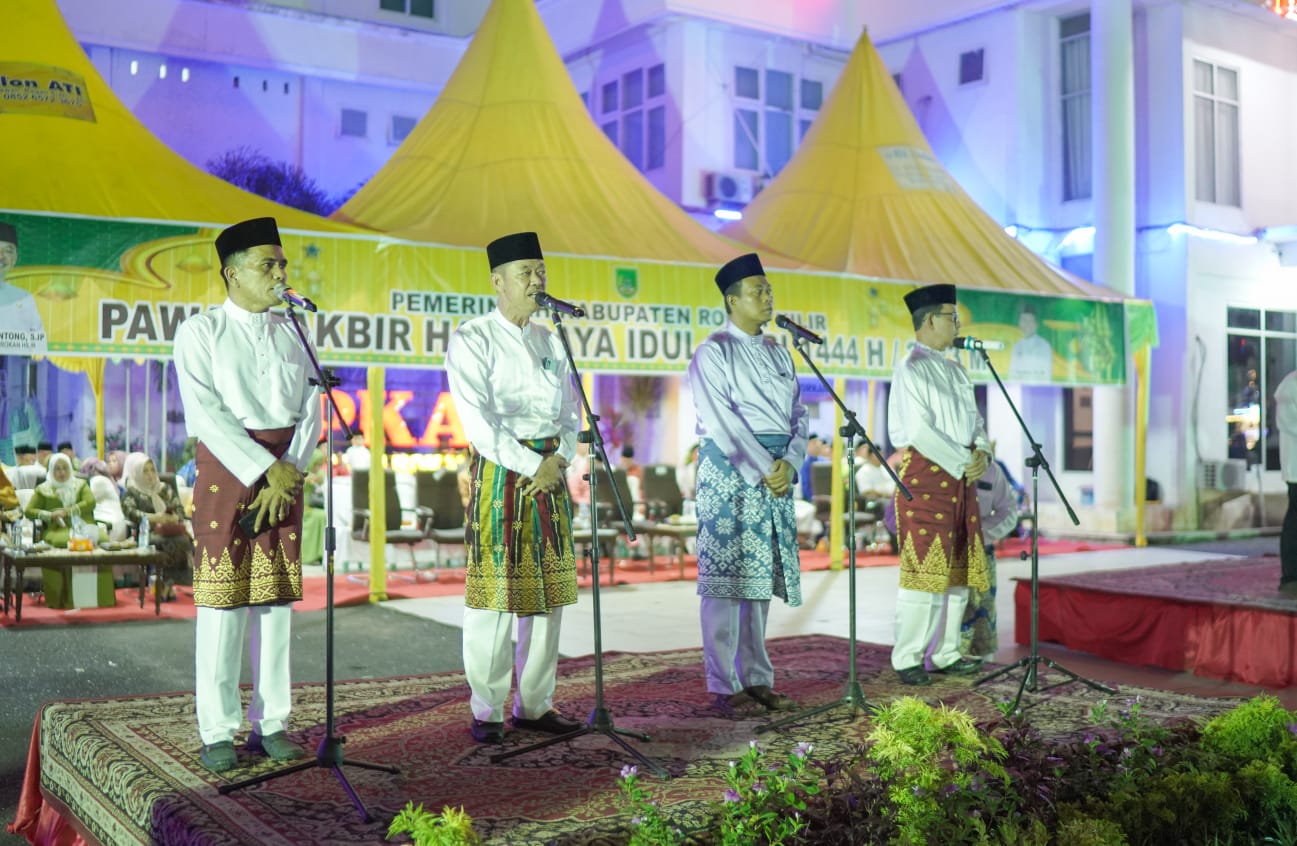 Bupati Rohil Lepas Peserta Pawai Takbir Idul Fitri 1444 Hijriyah
