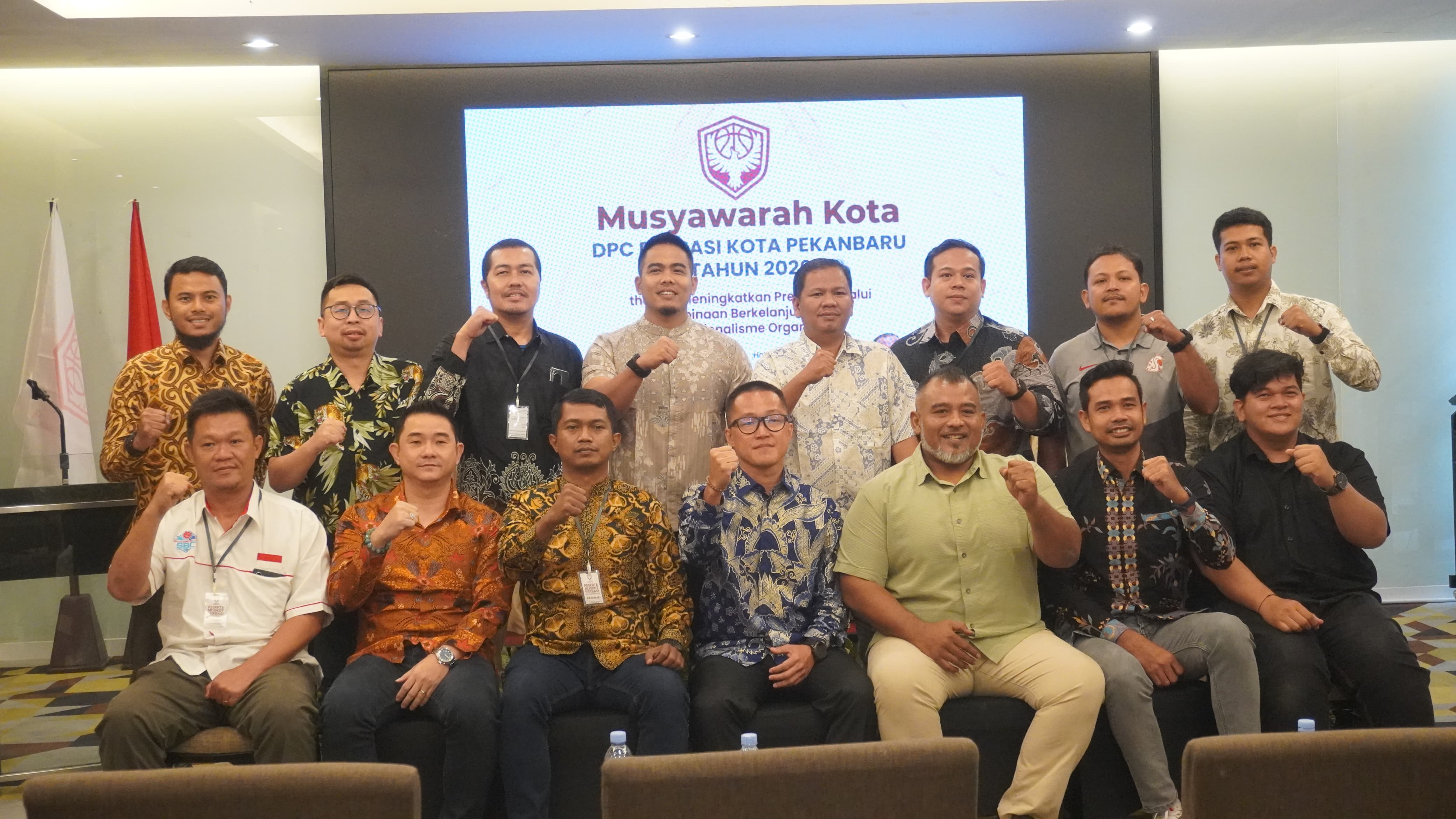 ‎July Wardhana Terpilih Aklamasi Jadi Ketua Umum Perbasi Pekanbaru