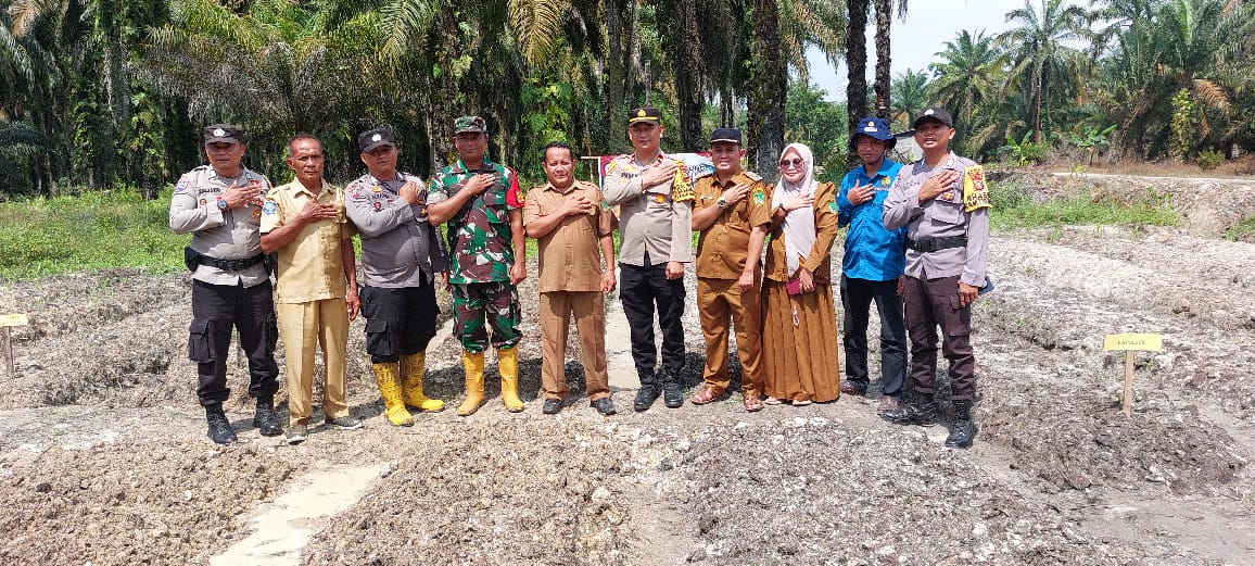 Polsek Simpang Kanan Ikuti Penanaman Jagung Serentak Satu Juta Hakter