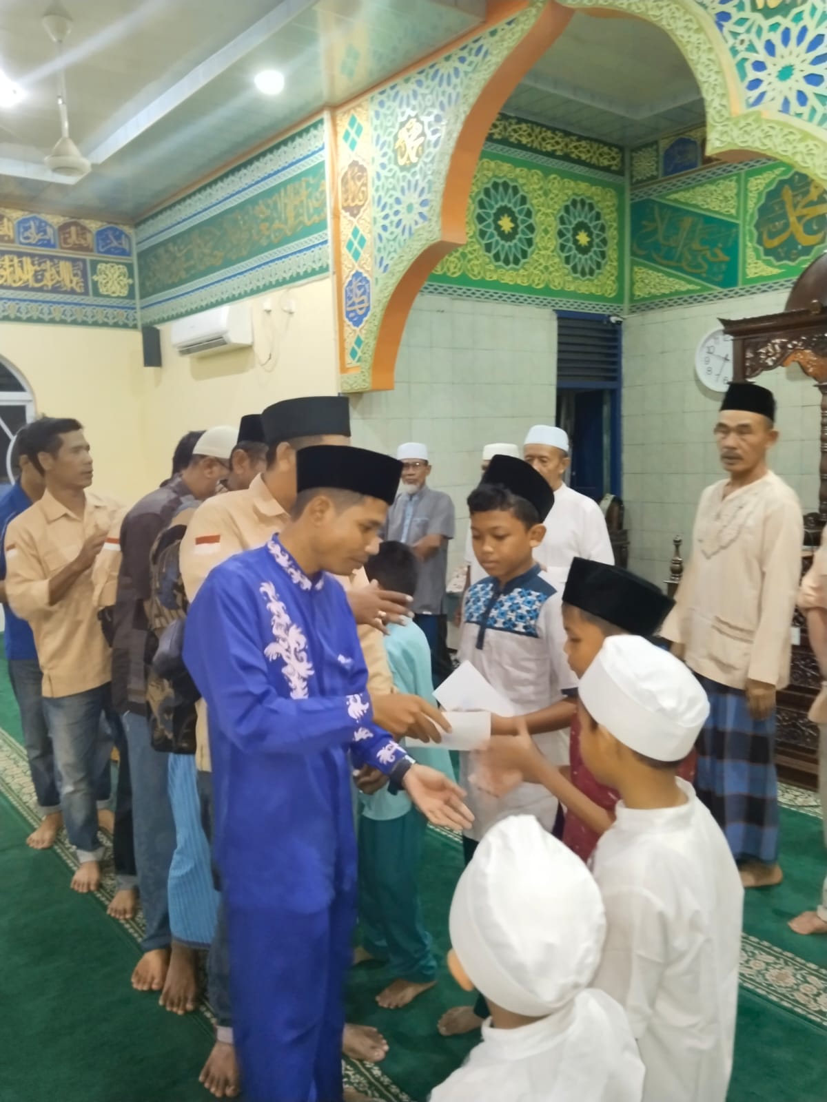 Kolaborasi Dengan PT. ITA, Pengurus IWO Meranti Santuni Puluhan Anak Yatim dan Bagi Ratusan Takjil