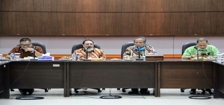 Bersama Kanreg XII BKN, Sekda Inhil Ikuti Rakoor Permasalahan Kepegawaian Pembinaan ASN di Lingkungan Pemkab Inhil