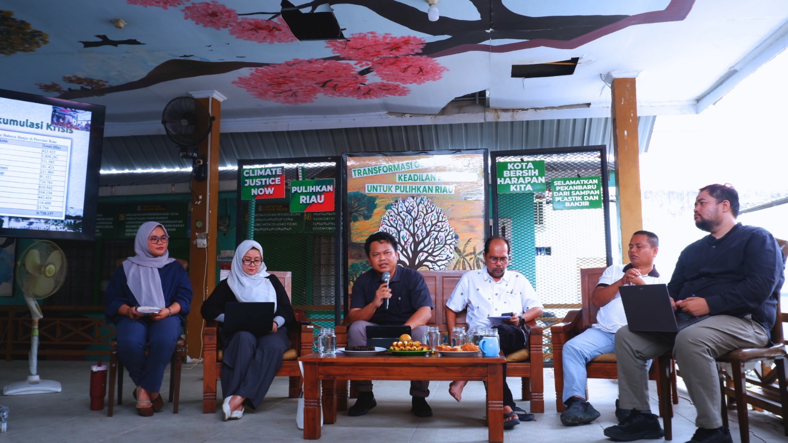 WALHI Riau Soroti Kemunduran Demokrasi dan Krisis Ekologis Lewat Tinjauan Lingkungan Hidup 2025