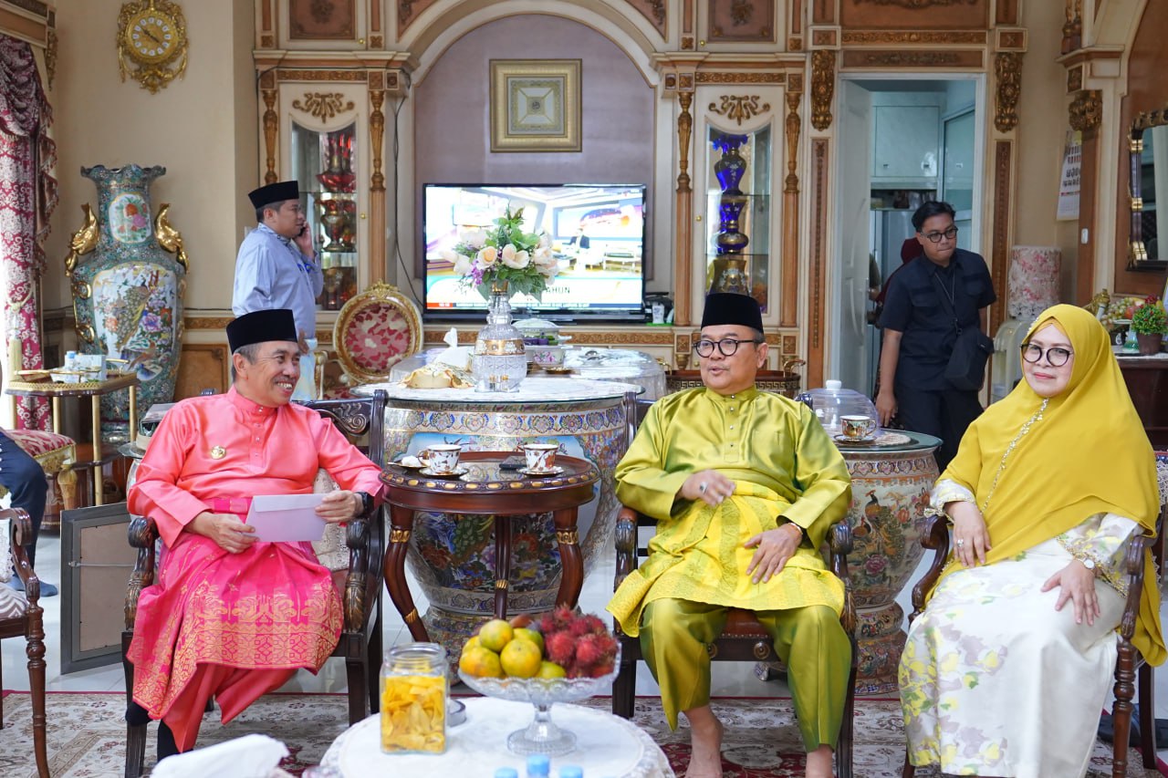 Gubri Syamsuar Anjangsana ke Rumah Mantan Gubernur Riau Rusli Zainal