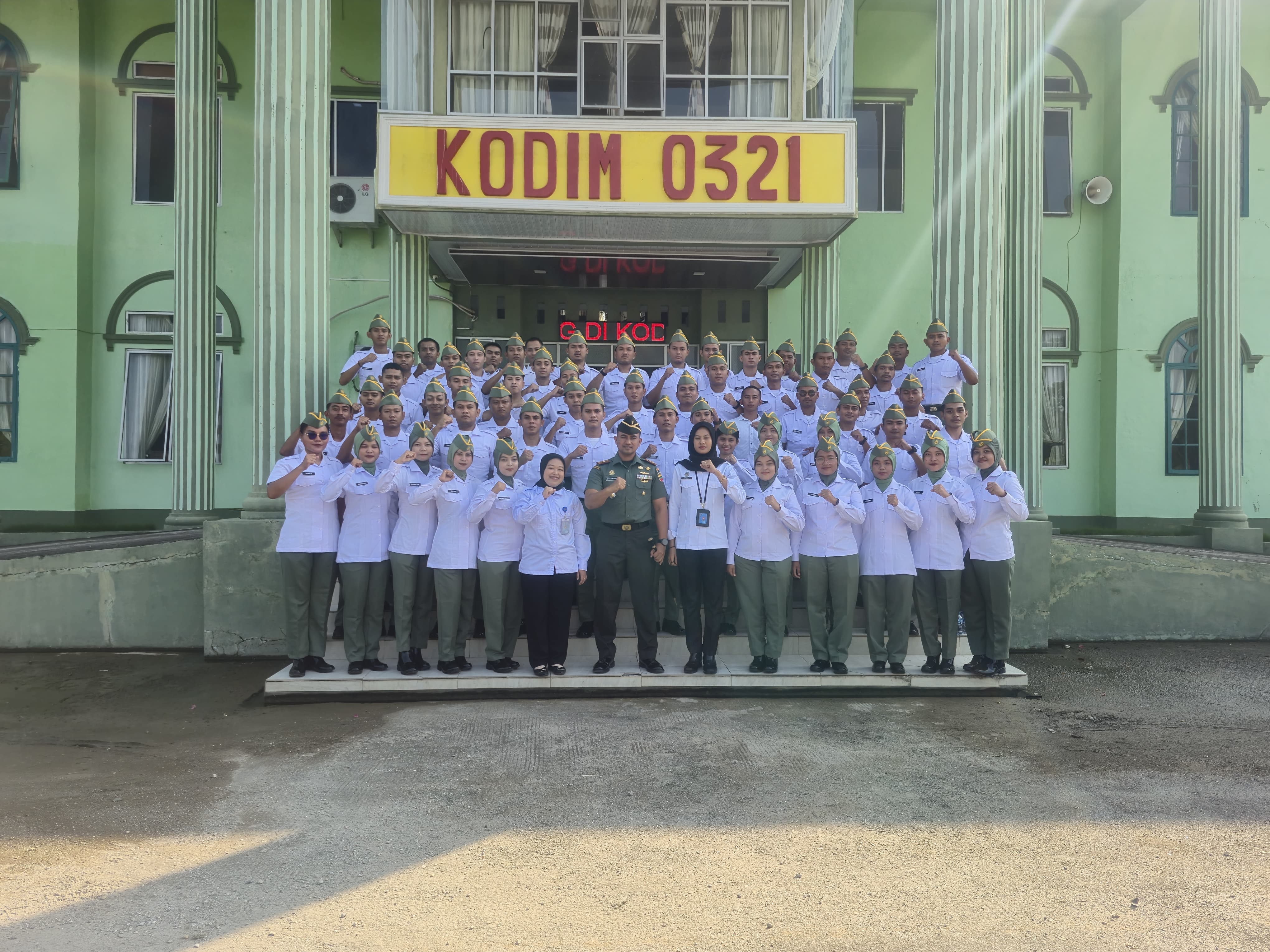 Alumni SPPI Batch 3 TA. 2025 Jalin Silaturahmi dengan Dandim 0321/Rohil