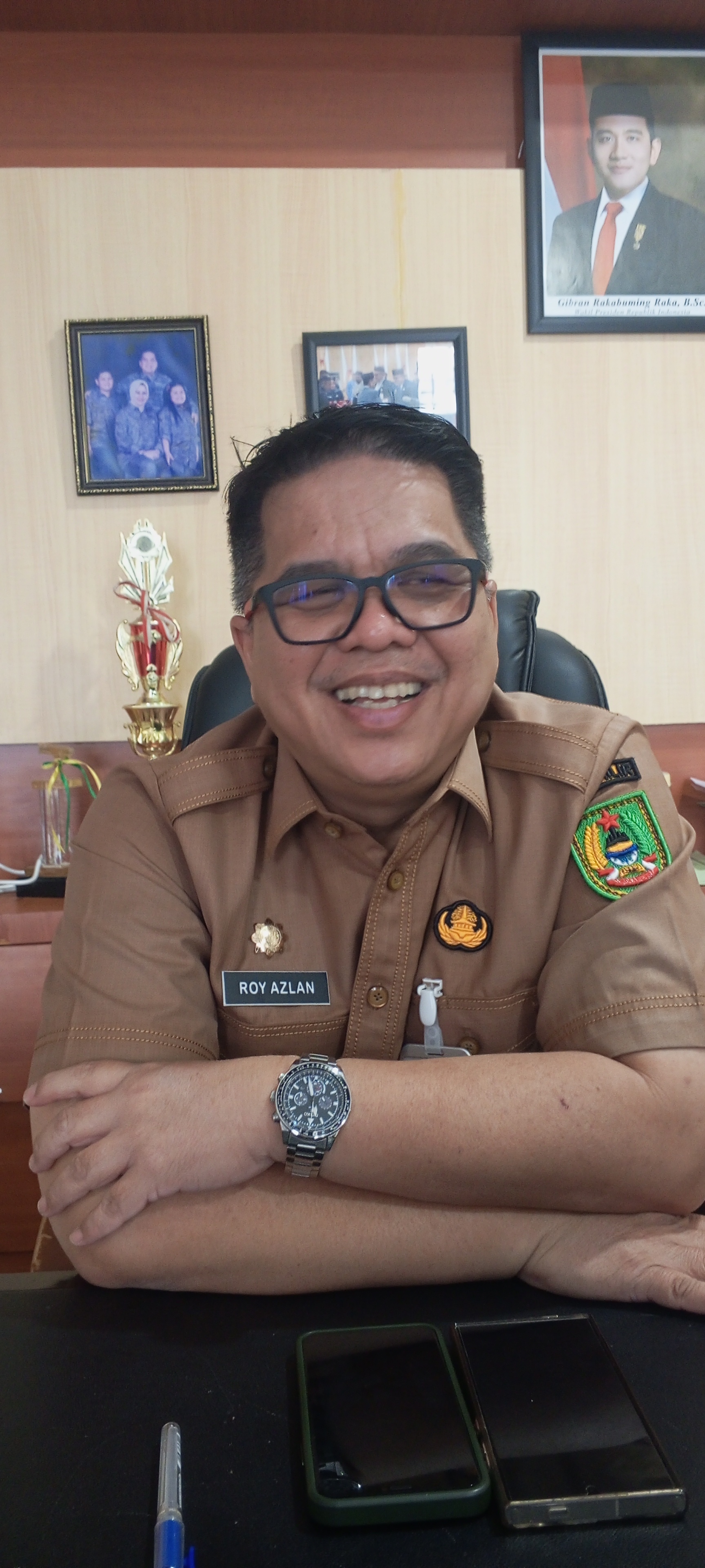 Roy Azlan Tegaskan Pengurusan Dokumen Kependudukan di Disdukcapil Rohil Gratis