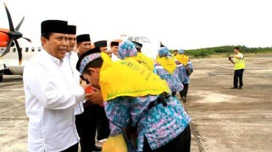 Bupati Lepas JCH Rohul Dari Embarkasi Batam ke Madinah