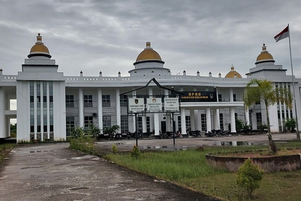 DPRD Rohil Sarankan Pengutipan Pajak Secara Door to Door