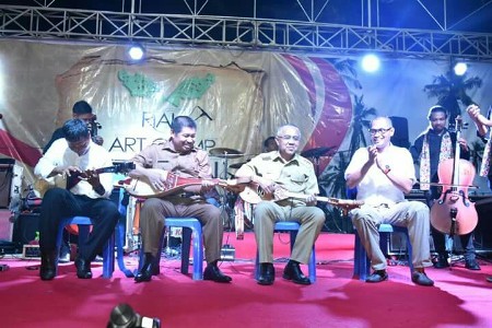 Joged Sonde Tutup Kemeriahan Riau Art Camp Festival 2017