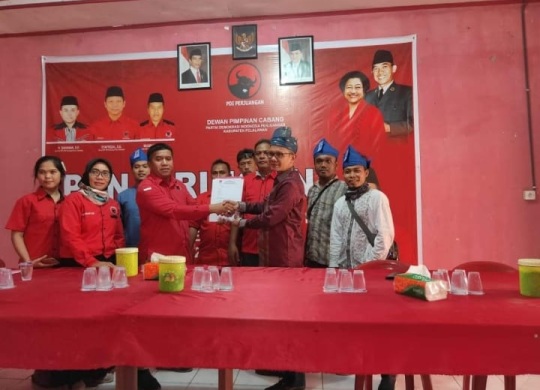 Pilkada Pelalawan, Tengku Zulmizan F Assagaff Daftar ke PDIP