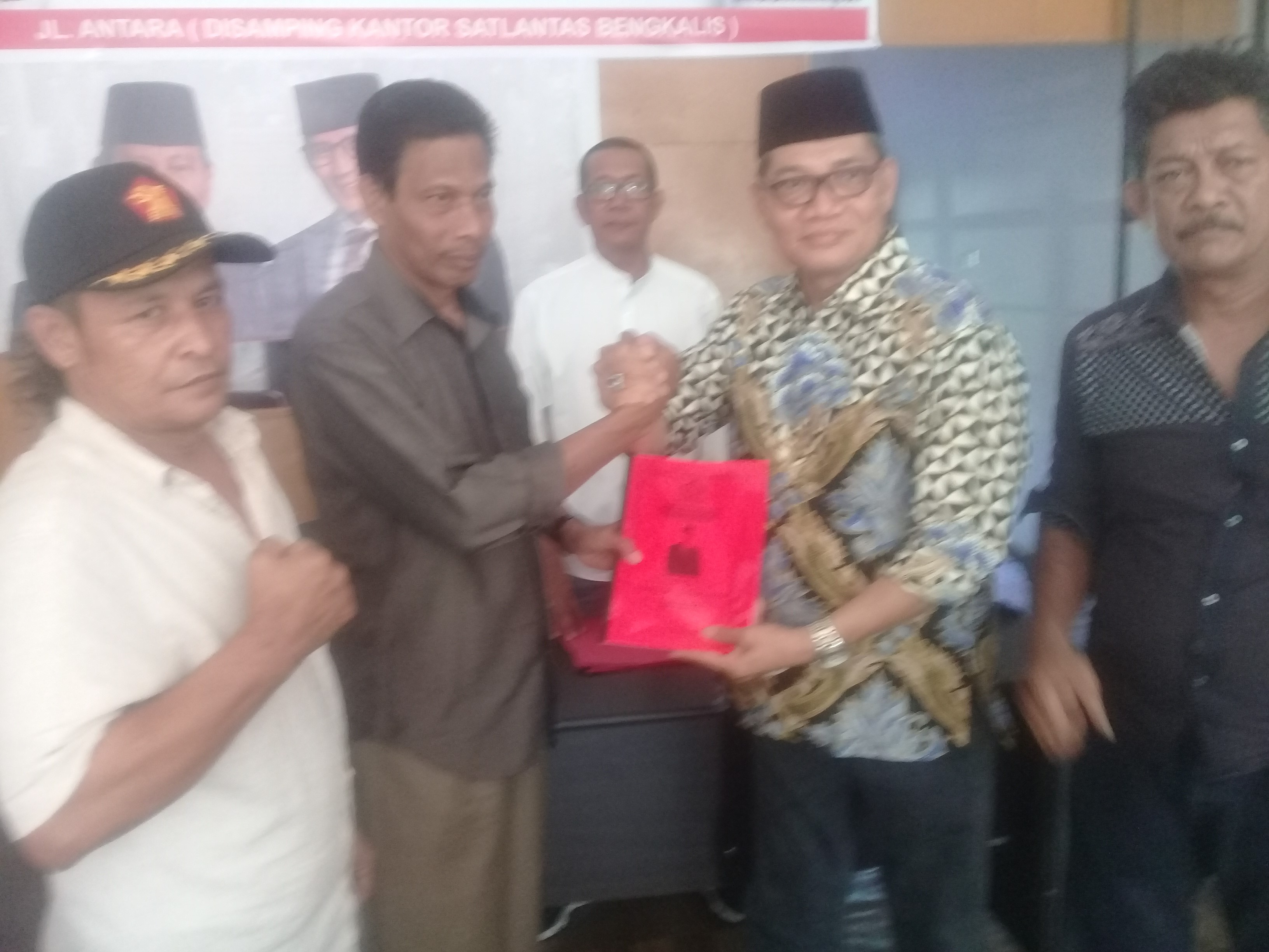 Ridwan Yasid Yang Kedua Kembalikan Formulir Ke Partai Gerindra