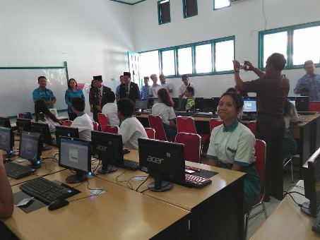  Bupati dan Wakil Bupati Pelalawan Monitoring UN  SMP UNBK dan UNKP