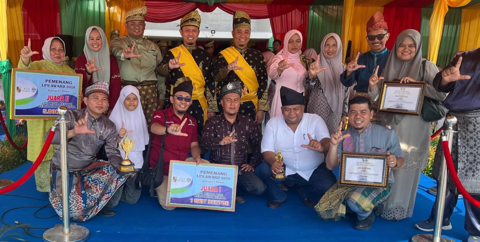 ‎Hebat, Kecamatan Binawidya Raih Dua Penghargaan Sekaligus LPS Award se Pekanbaru