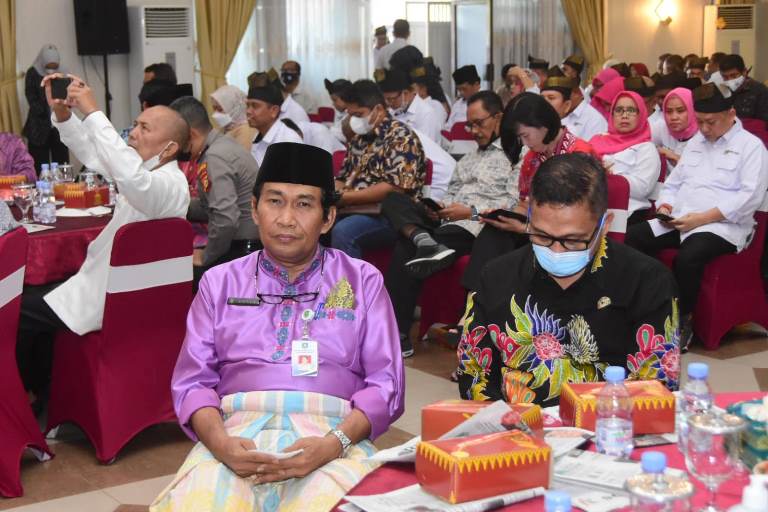 Bupati Bengkalis Hadiri Pelantikan PWI Riau Masa Bakti 2022-2027