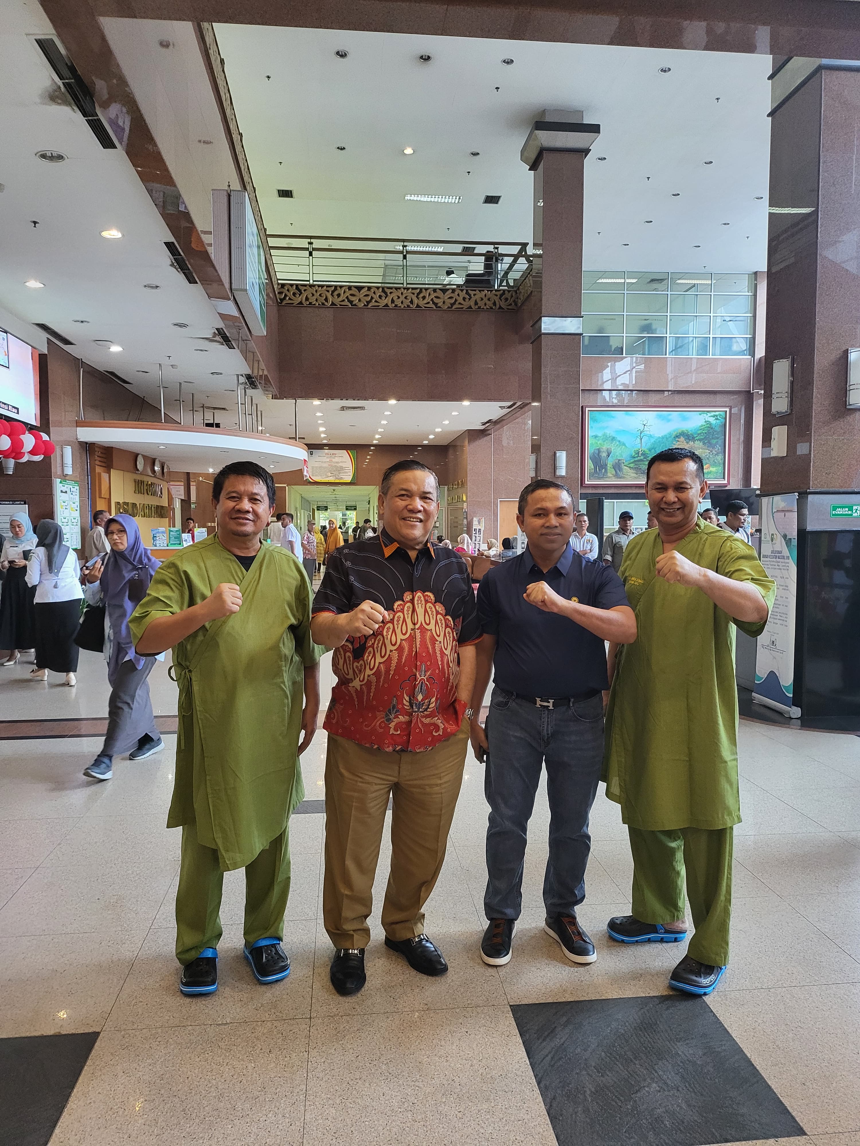 Paslon Bupati dan Wabup Rohul Indra Gunawan - Abdul Haris Siap Jalani Tes Kesehatan di RSUD AA Pekanbaru