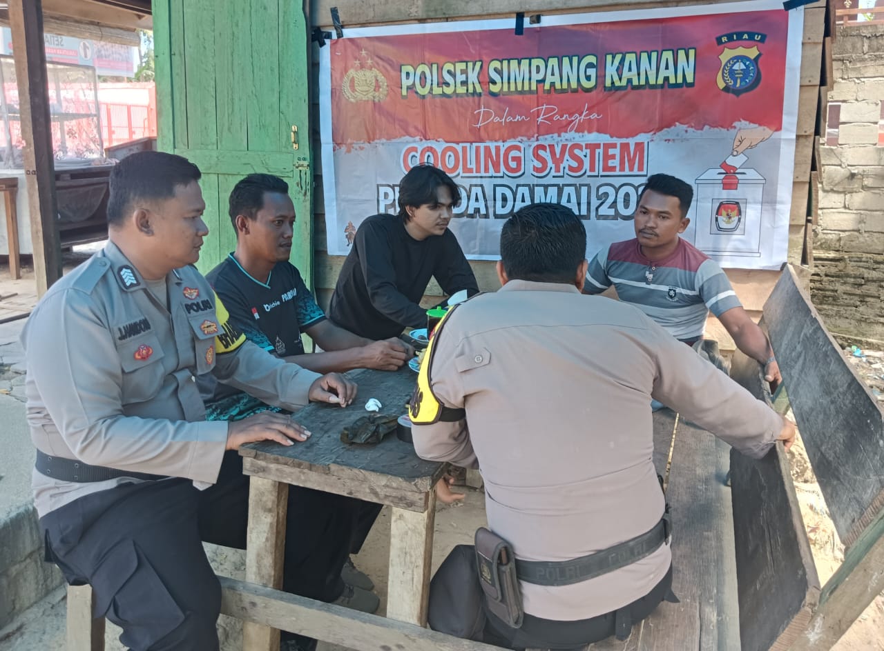 Polsek Simpang Kanan Cooling system Masyarakat dan Pemuda Kelurahan Simpang Kanan