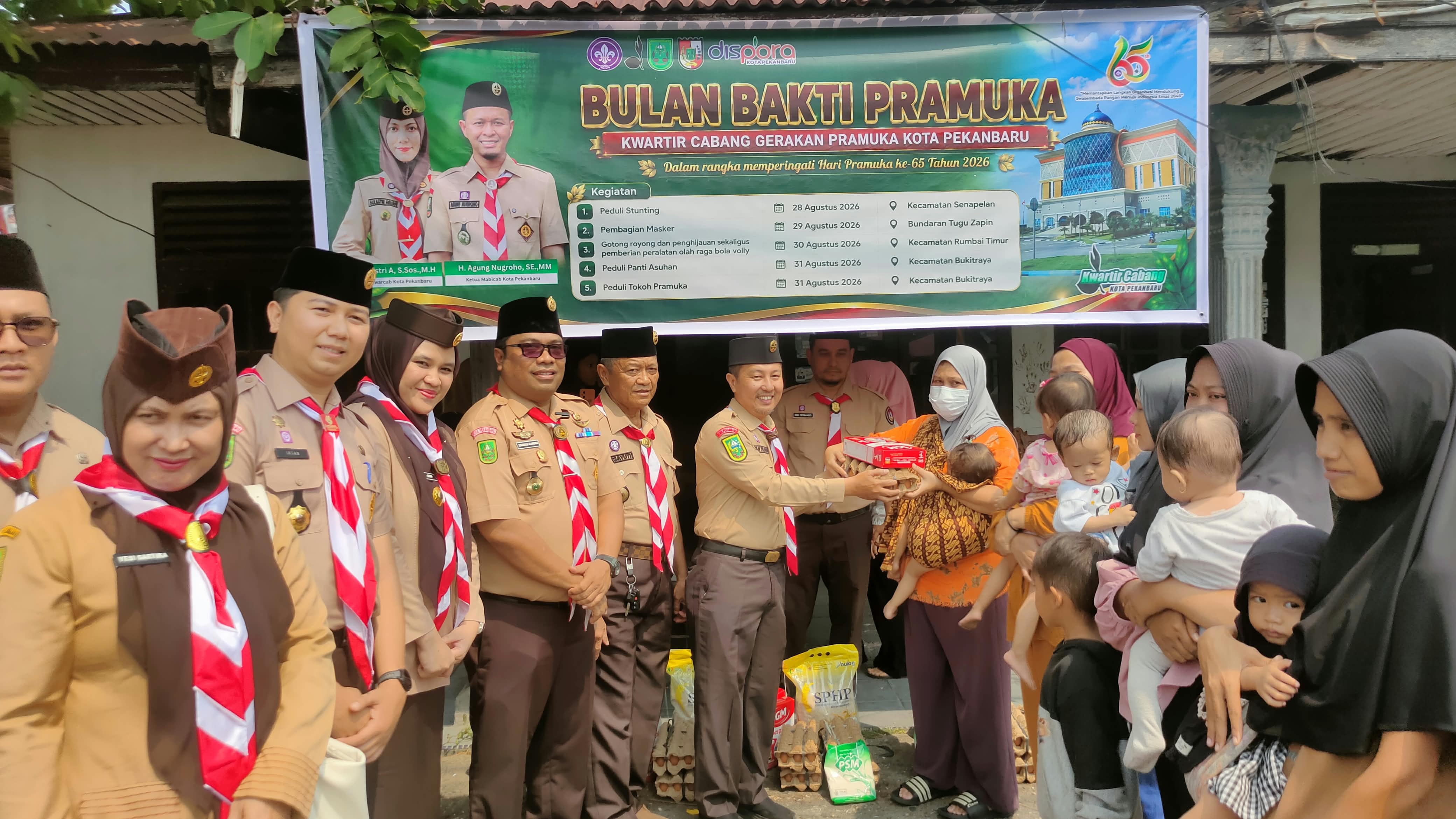 Pramuka Peduli Stunting, Kwarcab Pekanbaru Salurkan Bantuan untuk Lima Keluarga di Senapelan