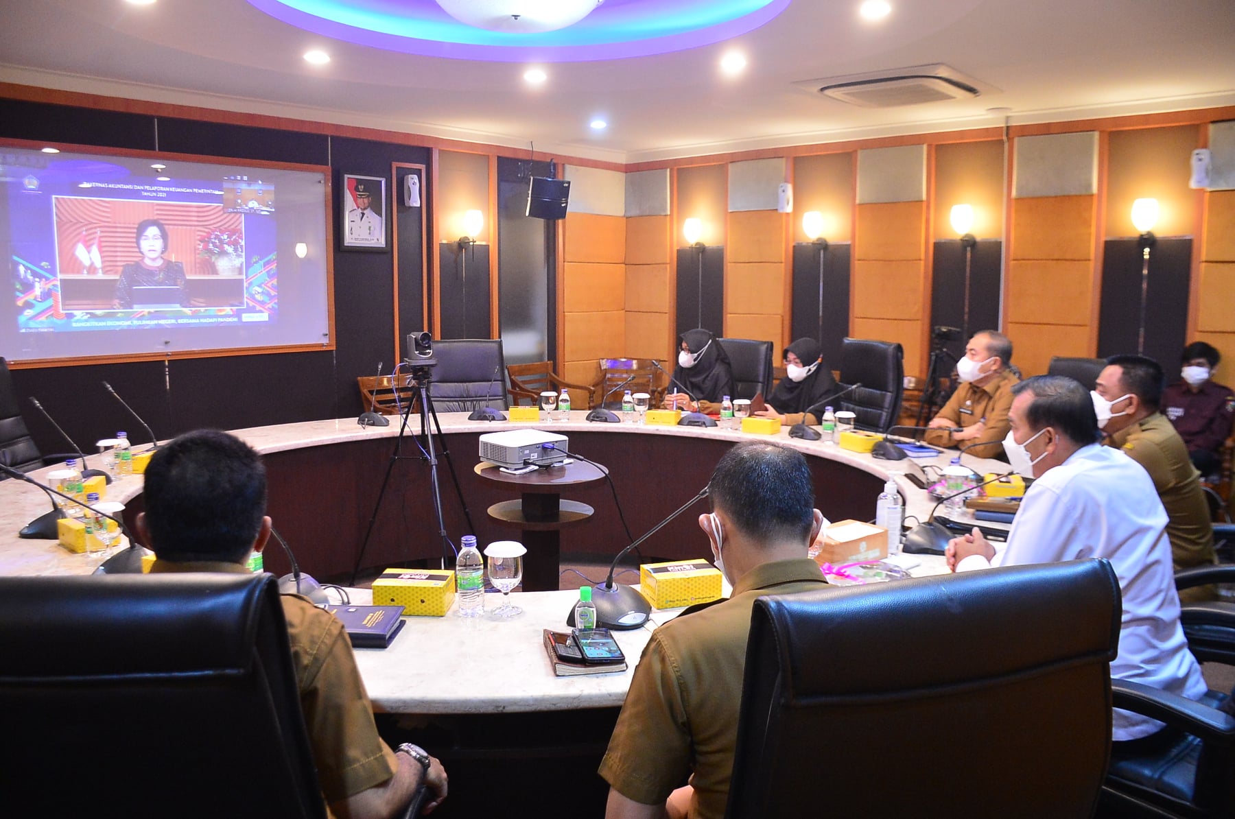 Walikota  H. Firdaus Meyaksikan  Pemberitaan WTP Secara Virtual 