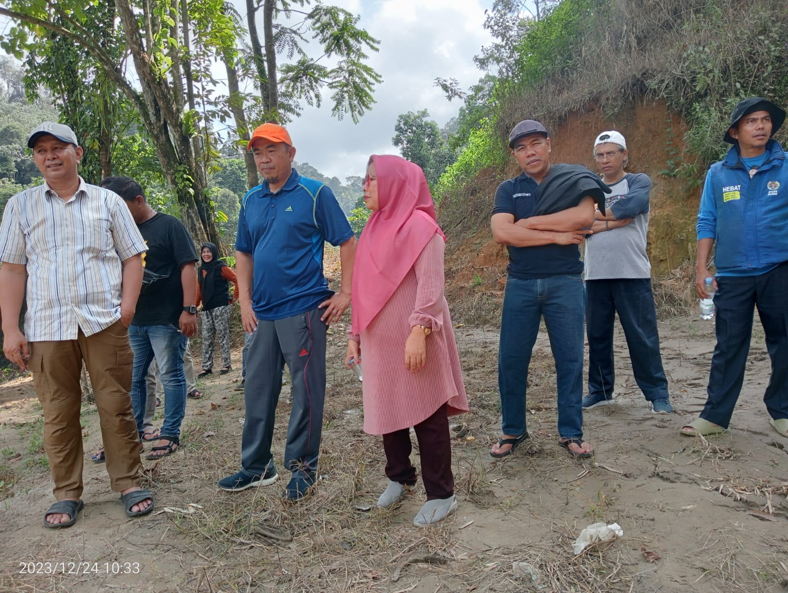 Ketua  PWI Riau Acungkan Jempol pada Wakil Bupati Rohul