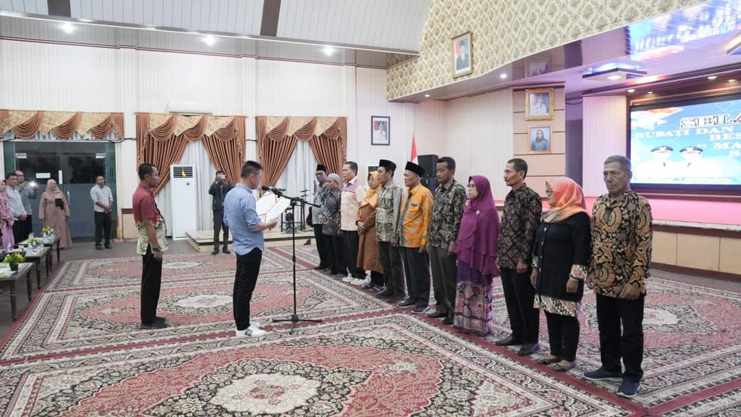 Hadiri Malam Silaturahmi, Bupati Rohil Kukuhkan Pengurus IKA SMA Negeri 360 Plus Bagansiapiapi