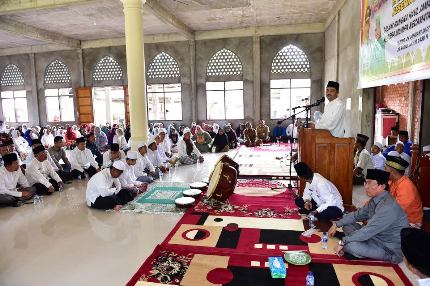 Sekda Provinsi Riau Haul Jama Sekampung (HJS) ke 2 Desa Mumpa 