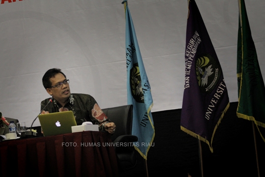 Data Kemahasiswaan Sebagai Dasar Penentuan Strategi dan Kebijakan Pencapaian Prestasi Mahasiswa Unri