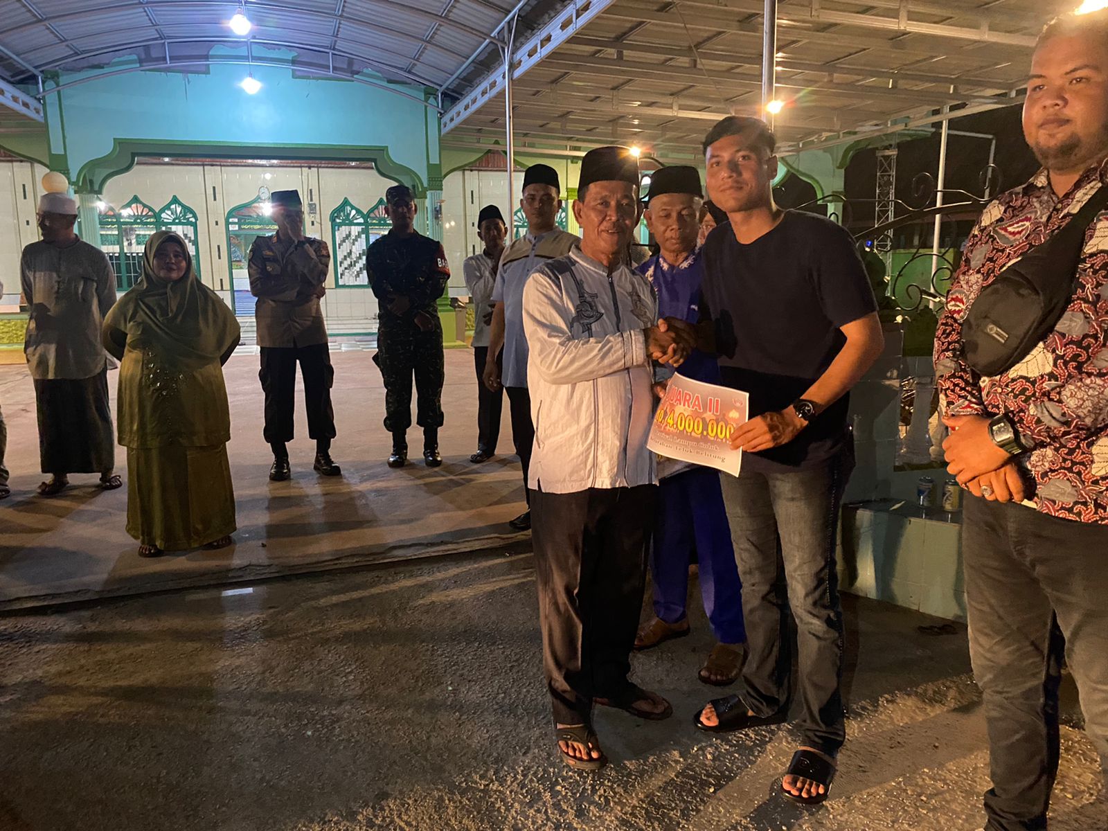 Dilepas Sekcam Merbau, Ribuat Umat Islam Di Teluk Bekitung Ikut Fawai Takbir Keliling