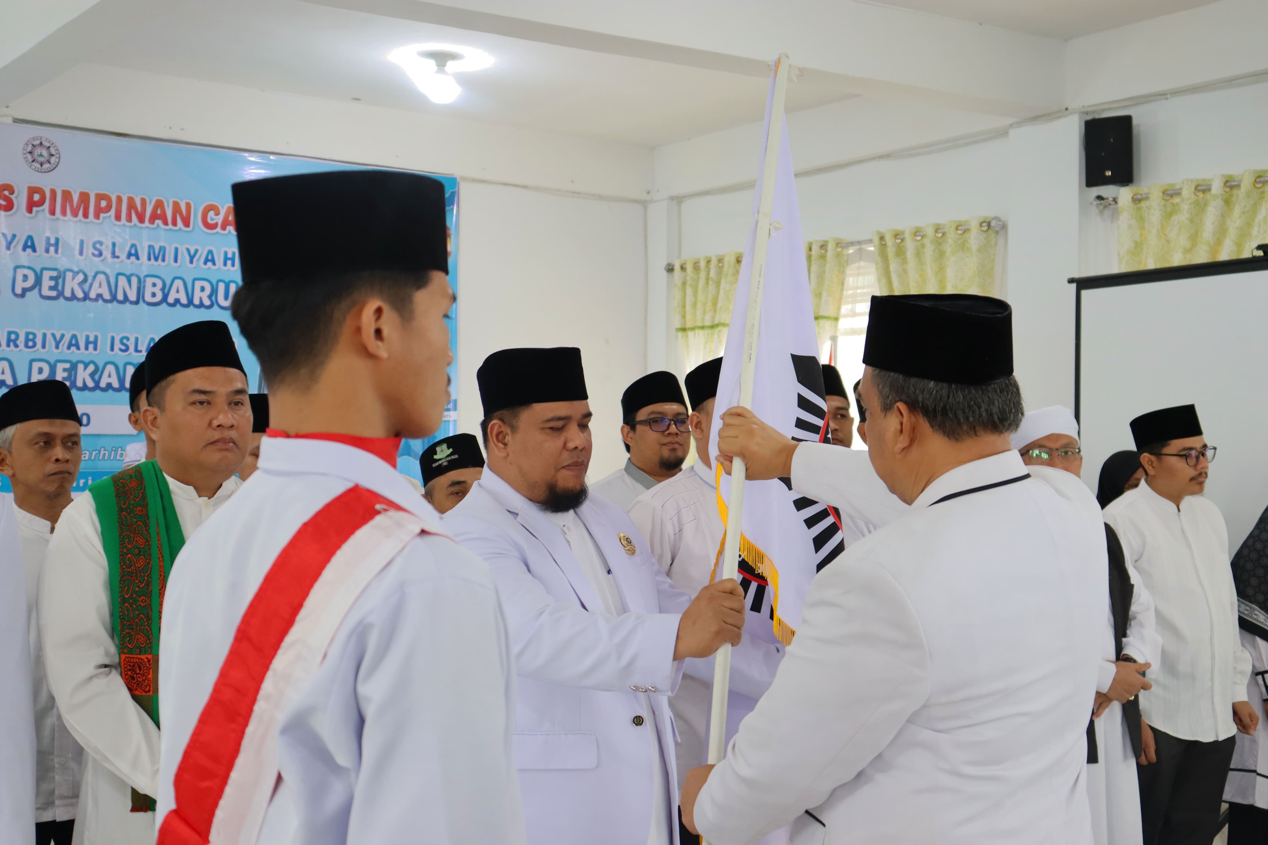 Pimpinan Ponpes Al Ikhwan, Resmi Dilantik Jadi Ketua PC PERTI Pekanbaru