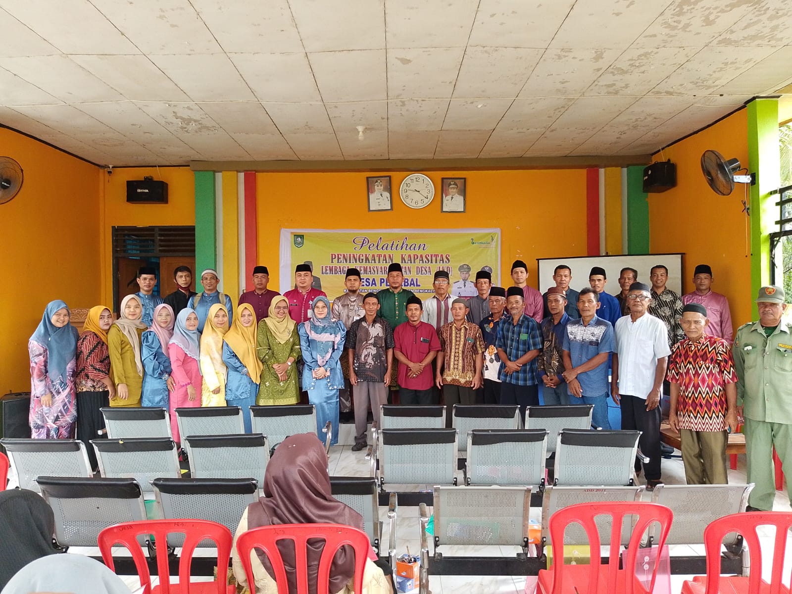 Camat Bengkalis Narasumber Pelatihan Peningkatan Kapasitas Lembaga Desa (LKD) Desa Penebal