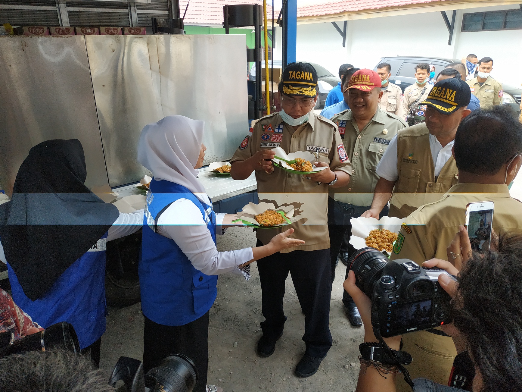 Dijaga 2 Petugas Piket,  Rumah Singgah Dinsos Riau Sediakan Dapur Umum Bersama
