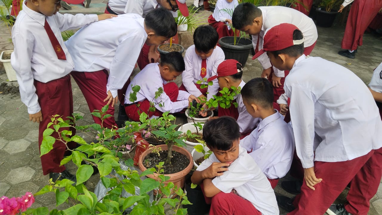‎SD Negeri 123 Pekanbaru Berkomitmen Mendukung Program Green City Kota Pekanbaru