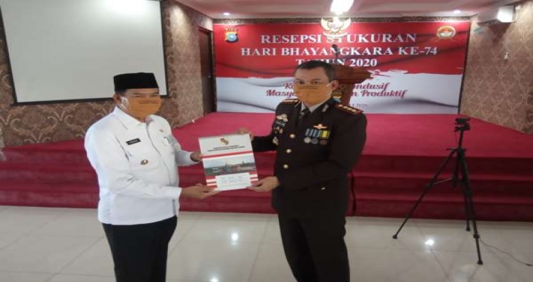 Wako Firdaus Serahkan Tanah Hibah Bangun Polsek Marpoyan Damai