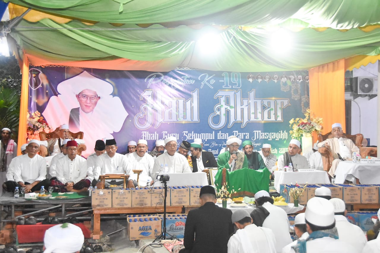 Dihadiri Habaib dari Malaysia, Bupati Bengkalis Ikuti Haul Akbar ke-19 Abah Guru Sekumpul