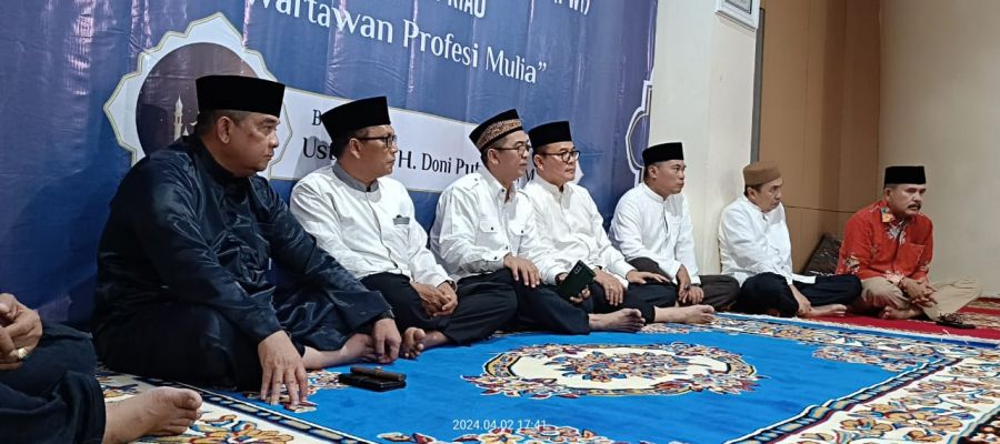 Tiga Gubri Pada Masanya Hadiri Acara Buka Puasa Bersama PWI Riau