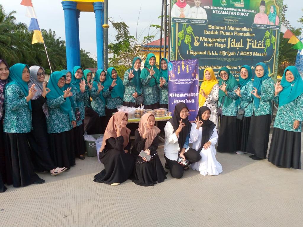 Kegiatan Fanrup, Dari Bagi-Bagi Takjil Hingga Penampilan Shalawat