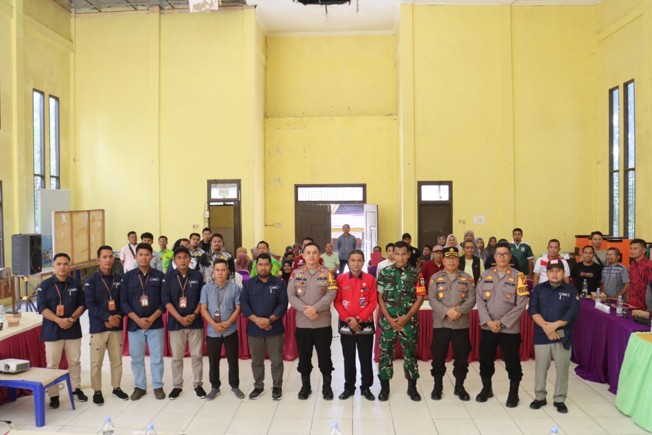 Kapolres Pelalawan Tinjau Rapat Pleno PPK di Kecamatan Bandar Sei Kijang: Pastikan Proses Pilkada Aman dan Lancar